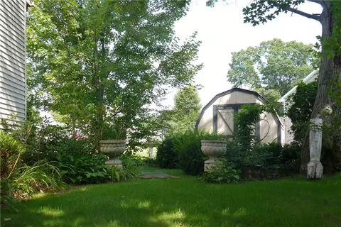 33 Step Cir, Warwick, RI 02889 photo 25