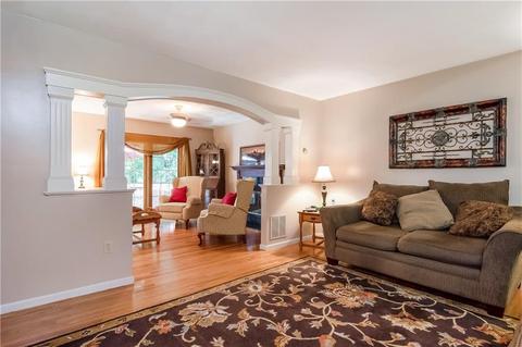 29 Peacock Rd, Warwick, RI 02886 photo 4