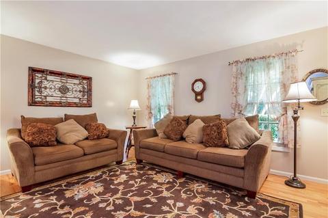 29 Peacock Rd, Warwick, RI 02886 photo 3
