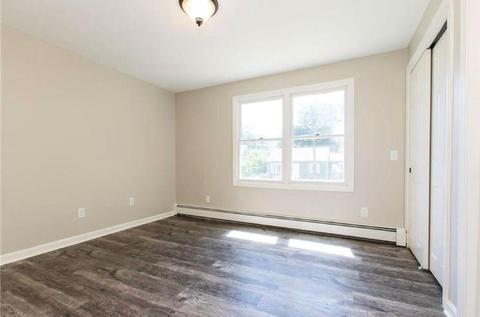 100 Holmes Rd, Warwick, RI 02888 photo 8