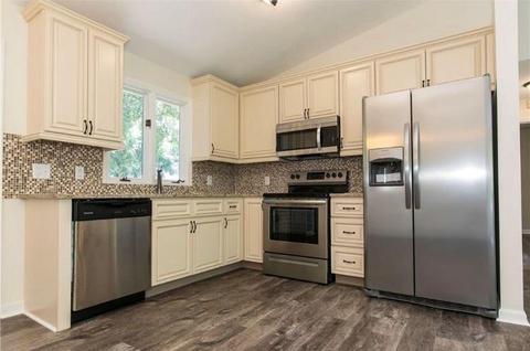 100 Holmes Rd, Warwick, RI 02888 photo 2
