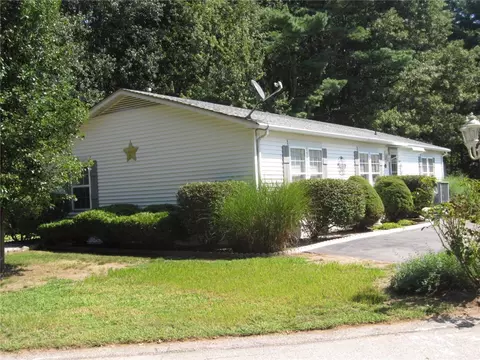 89 Lear Dr, Coventry, RI 02816 photo 3