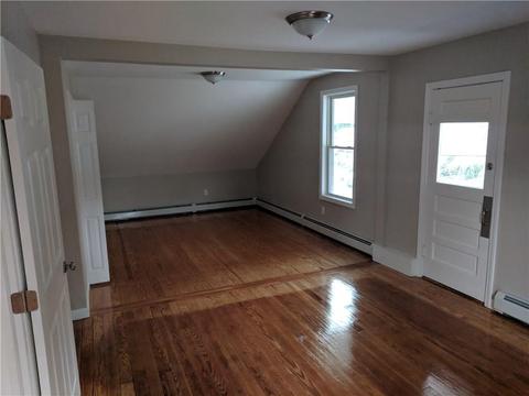 64 Phillips St, Woonsocket, RI 02895 photo 12