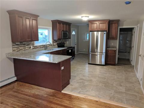 64 Phillips St, Woonsocket, RI 02895 photo 5