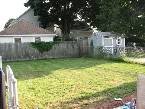 145 Chaplin St, Pawtucket, RI 02861 photo 3
