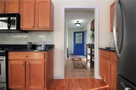 16 Paddock Ln, Middletown, RI 02842 photo 12