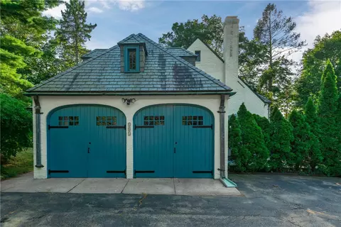 583 Harris Ave, Woonsocket, RI 02895 photo 10