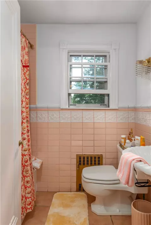 583 Harris Ave, Woonsocket, RI 02895 photo 35