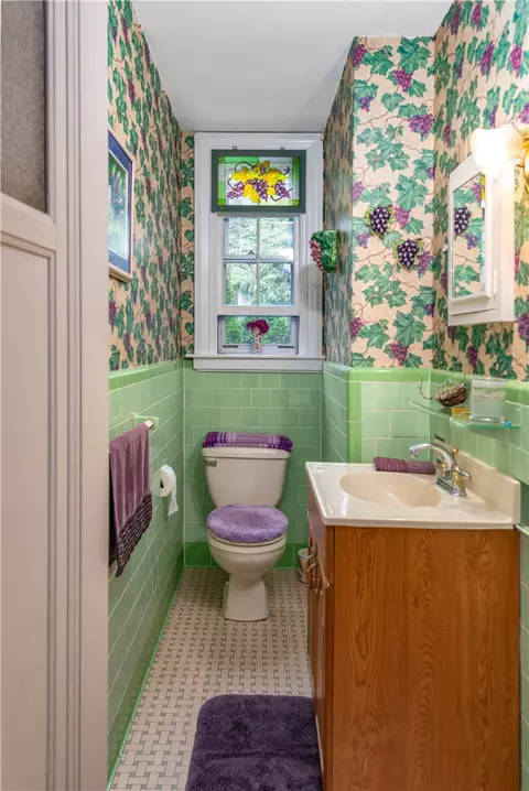583 Harris Ave, Woonsocket, RI 02895 photo 29