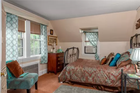 583 Harris Ave, Woonsocket, RI 02895 photo 36