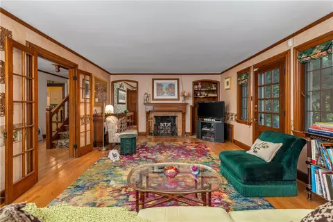 583 Harris Ave, Woonsocket, RI 02895 photo 23