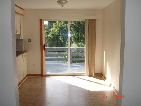 126 Dana St, Woonsocket, RI 02895 photo 9