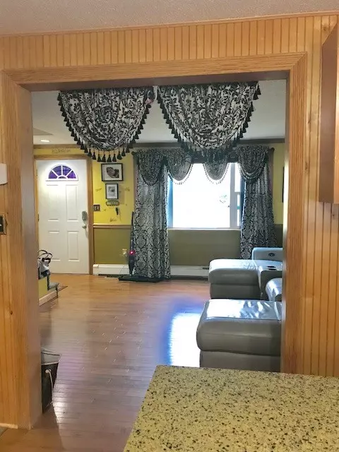 44 Oakton St, Woonsocket, RI 02895 photo 5