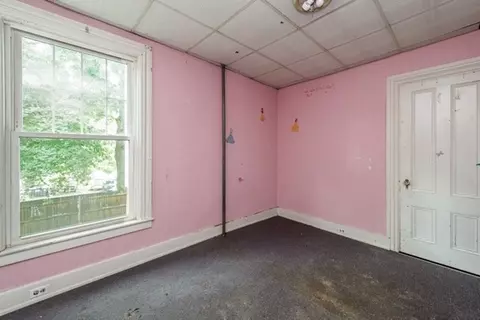 37 Summer St, Woonsocket, RI 02895 photo 10