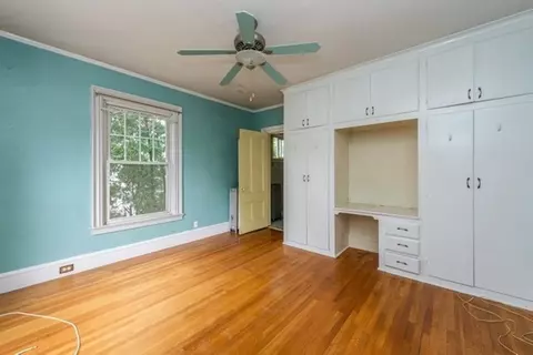37 Summer St, Woonsocket, RI 02895 photo 16