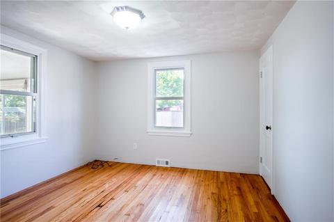 86 Falcon Ave, Warwick, RI 02888 photo 24