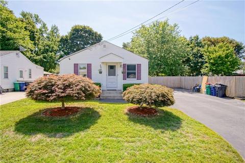 86 Falcon Ave, Warwick, RI 02888 photo 1