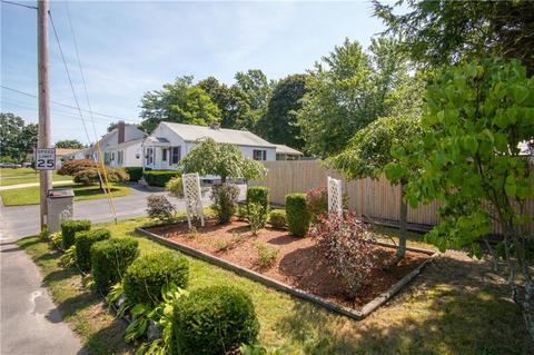 86 Falcon Ave, Warwick, RI 02888 photo 4