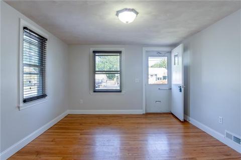 86 Falcon Ave, Warwick, RI 02888 photo 15