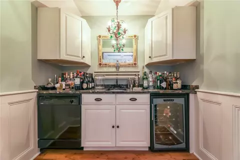 32 Broad St, Warren, RI 02885 photo 8