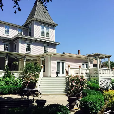 32 Broad St, Warren, RI 02885 photo 2