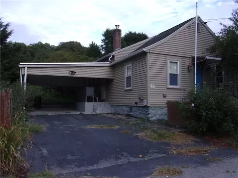36 Cliffe Ave, Woonsocket, RI 02895 photo 1