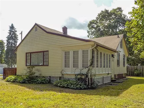 41 Long St, Warwick, RI 02886 photo 21