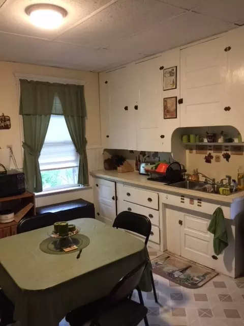 59 Roberts St, Woonsocket, RI 02895 photo 10