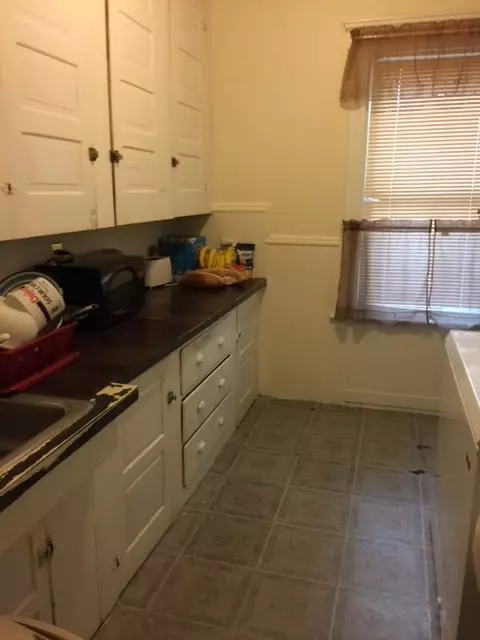 59 Roberts St, Woonsocket, RI 02895 photo 4