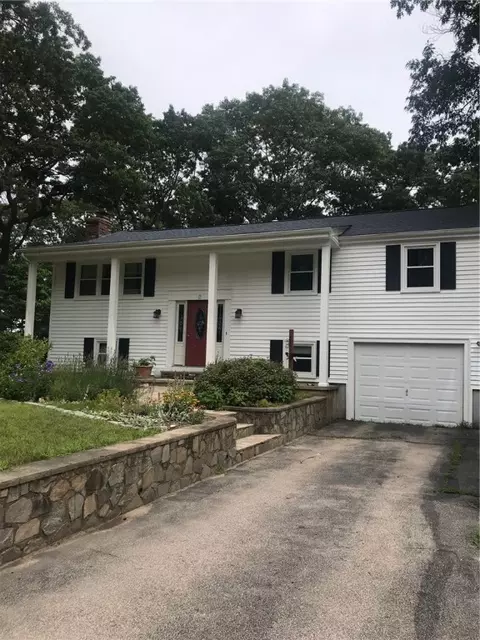 2 Monroe Dr, Coventry, RI 02816 photo 2