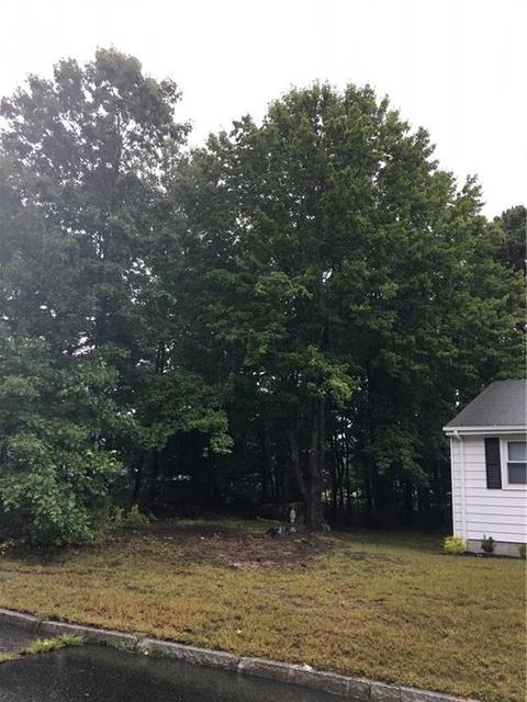 245 Flora Ave, Woonsocket, RI 02895 photo 11
