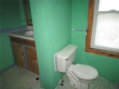 332 Paradis Ave, Woonsocket, RI 02895 photo 7
