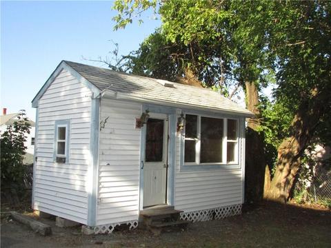 332 Paradis Ave, Woonsocket, RI 02895 photo 2