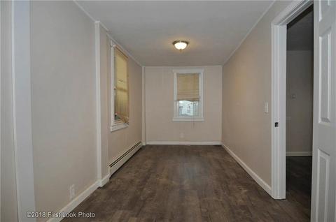 28 Bentley St, Woonsocket, RI 02895 photo 14