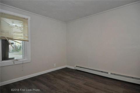 28 Bentley St, Woonsocket, RI 02895 photo 11