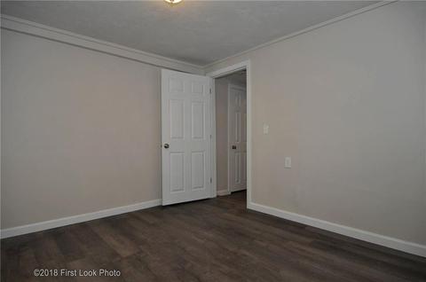 28 Bentley St, Woonsocket, RI 02895 photo 13