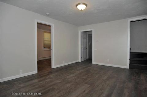 28 Bentley St, Woonsocket, RI 02895 photo 7