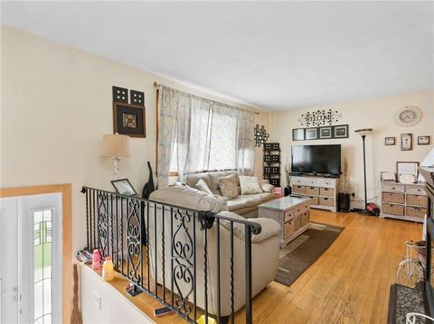 3 Aspinet Rd, Middletown, RI 02842 photo 6