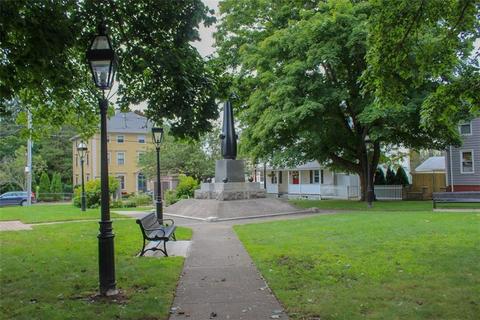 27 State St, Warren, RI 02885 photo 3