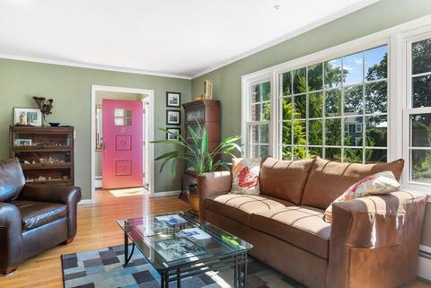 26 Merry Mount Dr, Warwick, RI 02888 photo 3