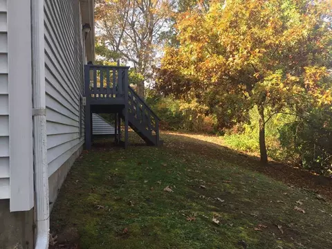 20 Sunrise Dr, Westerly, RI 02891 photo 2