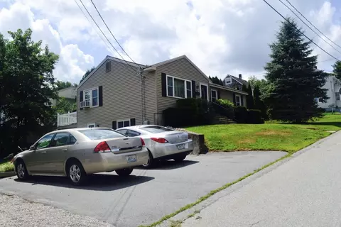 76 Sycamore St, Woonsocket, RI 02895 photo 2