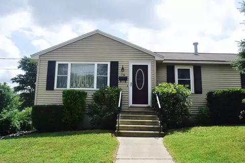 76 Sycamore St, Woonsocket, RI 02895 photo 1