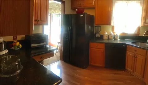 76 Sycamore St, Woonsocket, RI 02895 photo 11