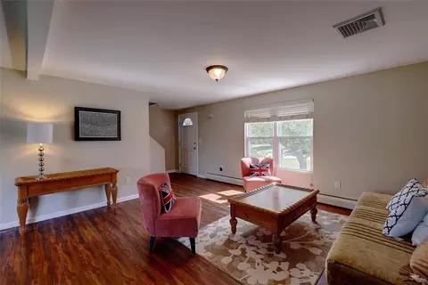 55 Chiswick Rd, Warwick, RI 02889 photo 9