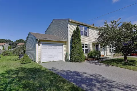 55 Chiswick Rd, Warwick, RI 02889 photo 1