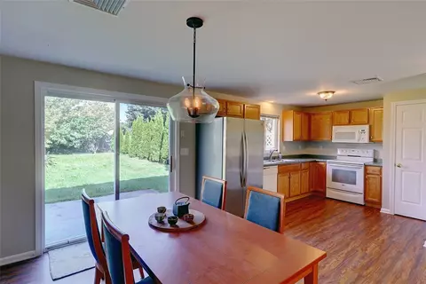 55 Chiswick Rd, Warwick, RI 02889 photo 8