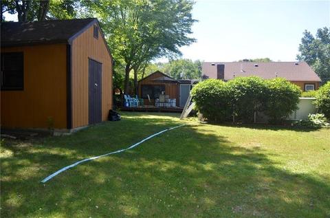 147 Beacon Ave, Woonsocket, RI 02895 photo 2