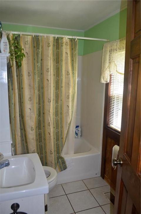 147 Beacon Ave, Woonsocket, RI 02895 photo 18