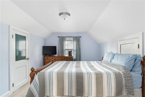 58 Massasoit Dr, Warwick, RI 02888 photo 11
